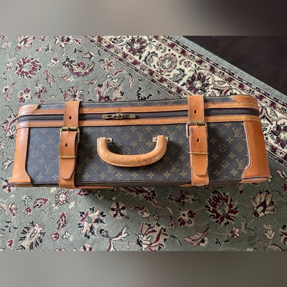 Louis Vuitton vintage 1980s suitcase - Picture 2 of 5
